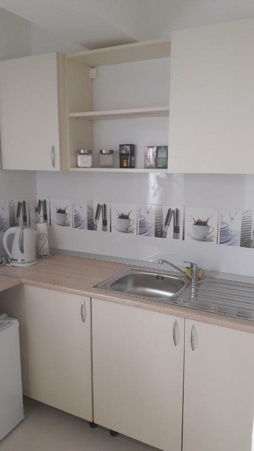 Melody Apartment อัลบายูเลีย ภายนอก รูปภาพ